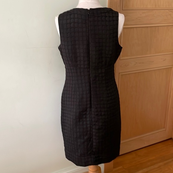 Taylor Black Sleeveless Empire Waist Midi Dress, Size 10 - Picture 9 of 16